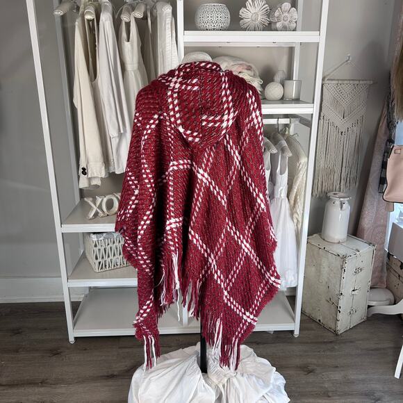 Simply Noelle Women's One Size Red Plaid Hooded Shawl Cape Sweater #3366 - Picture 3 of 4